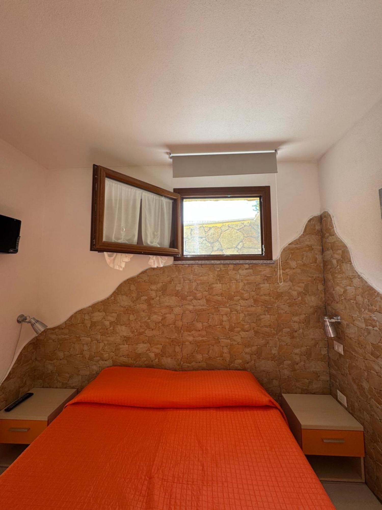 Sa Mamma E Sole B&B Cala Gonone Rum bild